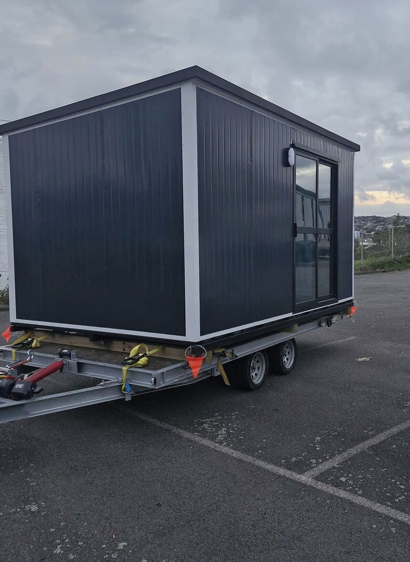 Cabins, sleep-outs & offices